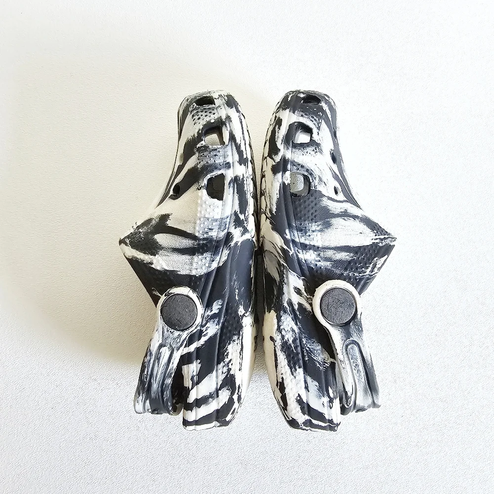 Iconic Crocs Marbled Croslite Child Black White Classic Clog Children Size 10